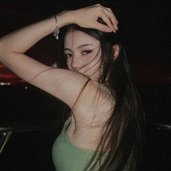 女学生和亨利先生